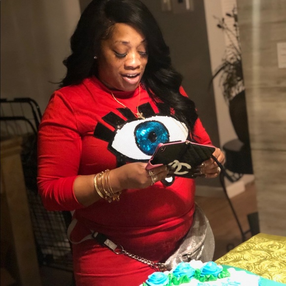 Meet your Posher, Denishia - Picture 2 of 3